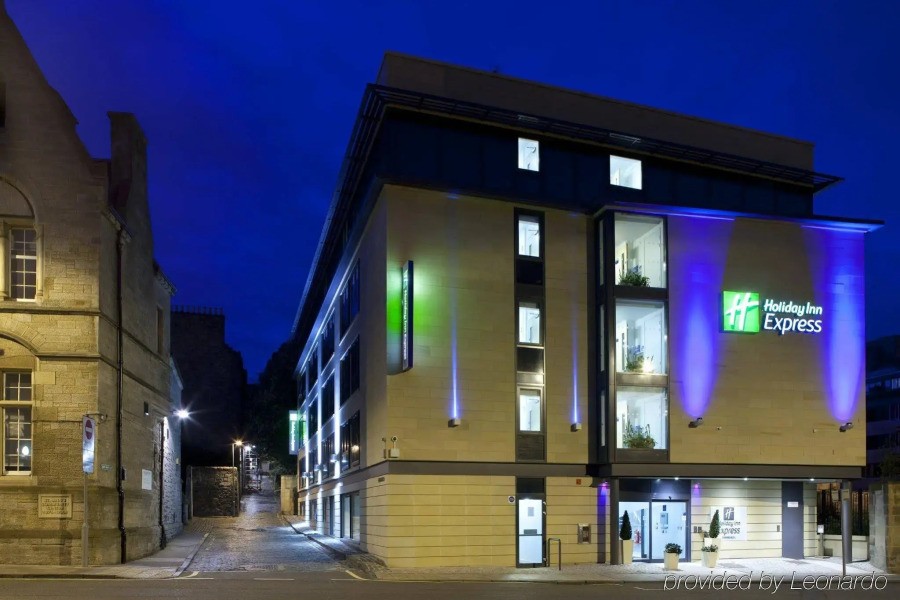 Holiday Inn Express Edinburgh Royal Mile by IHG