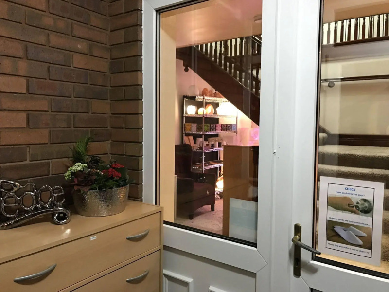 OYO Oakcroft Guest House Manchester Airport