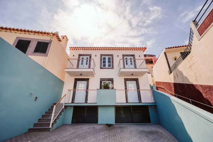 Casa das Andorinhas - 1 Bedroom Apartment Sleeps 4