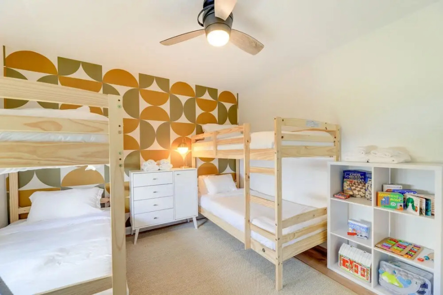 North Topsail Beach Home - Walk to the Ocean!