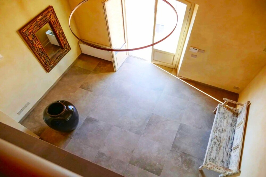 Trilo Classic Modern Apt Close to Pistoia