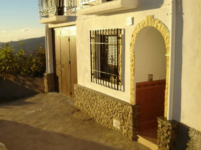 House With 4 Bedrooms in Yegen, With Wonderful Mountain View and Furni