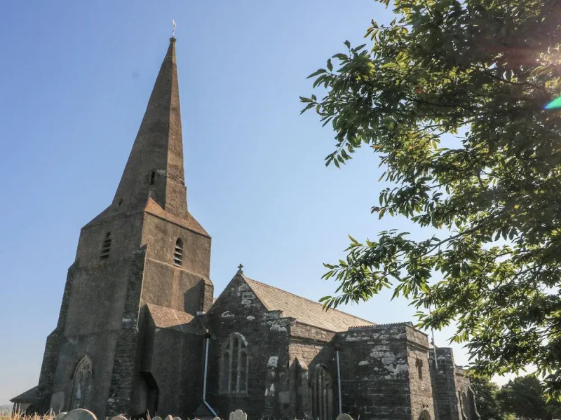 Awalek, Cumber Close