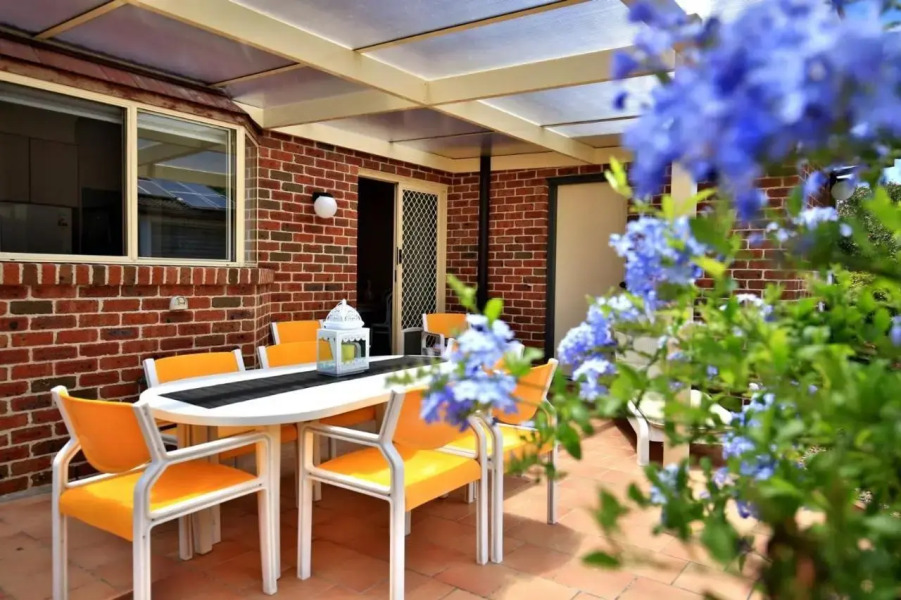 The Crescent - Pet Friendly - 1 Min To Beach