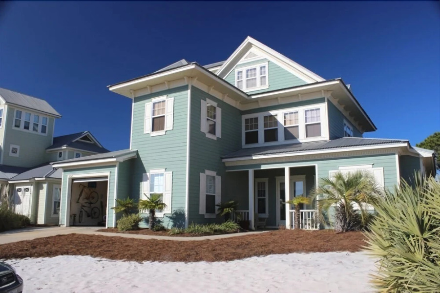 Coquille at Martinique on the Gulf by RedAwning