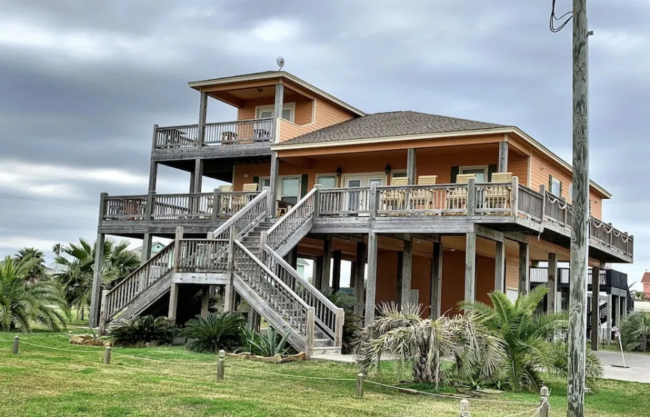 Seaside Merryment 4 Bedroom Home