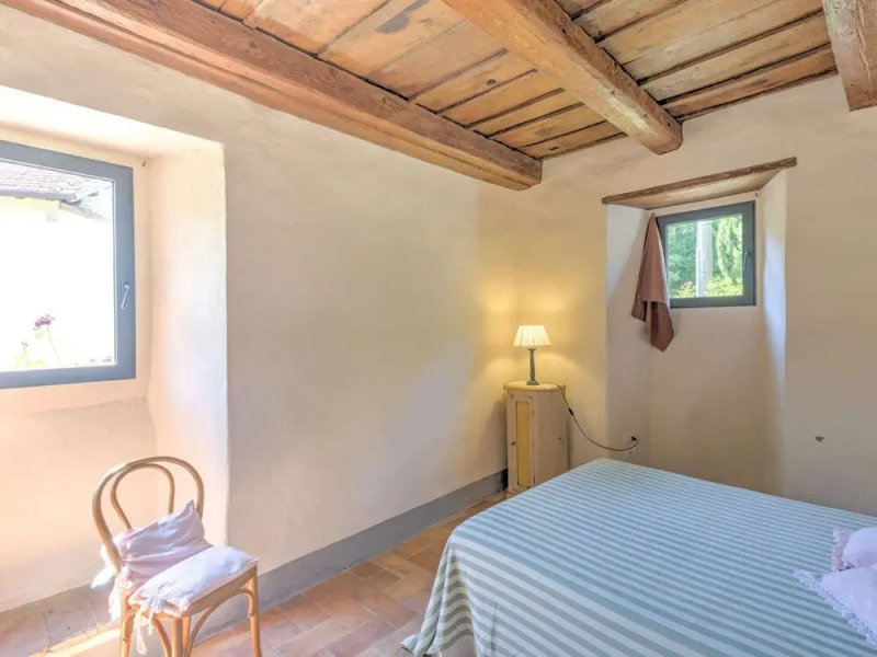 Tuscan Hideaway With Pool