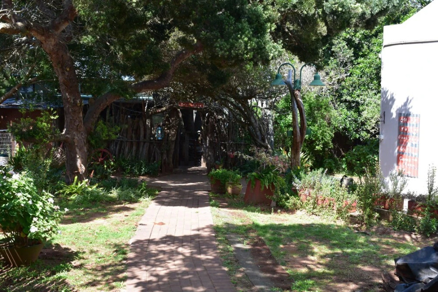 Woodlands Cottages & Camping