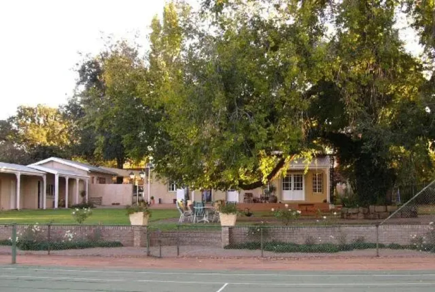 Rose Garden Manor House