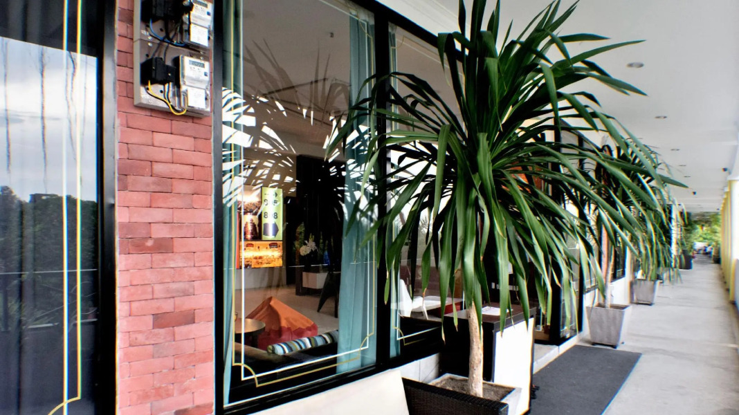 ZEN Rooms Eden Parade