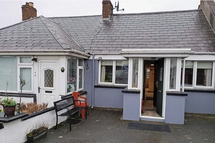 Cosy Cottage- Sleeps 4, Free Parking & Golf Nearby