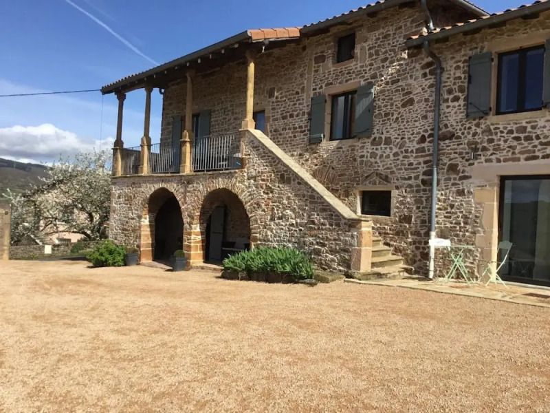 Studio in Leynes, With Furnished Garden and Wifi - 5 km From the Beach