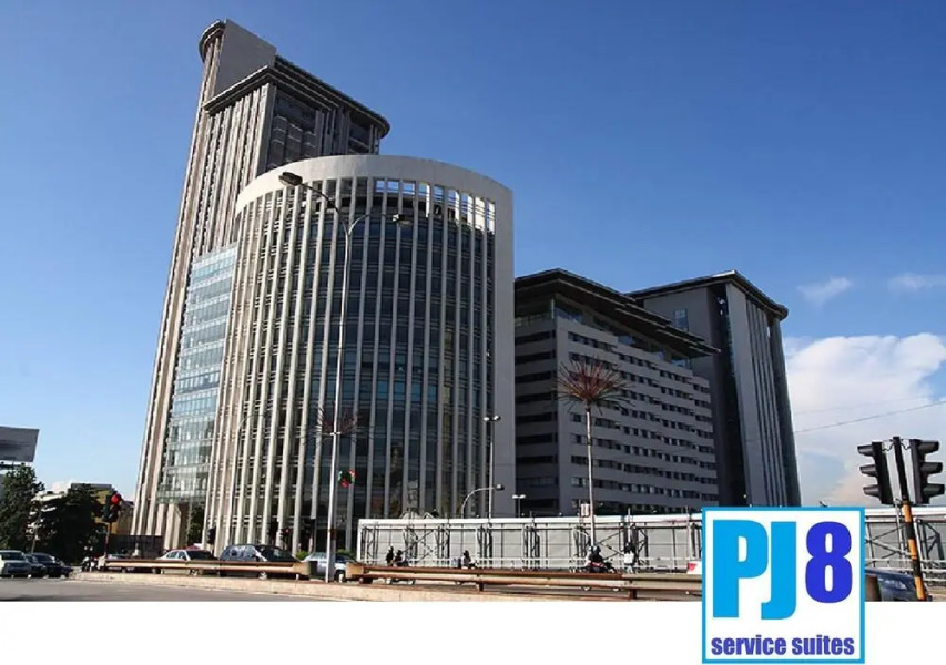 PJ8 Service Suite 2 Bedrooms Near Train Station