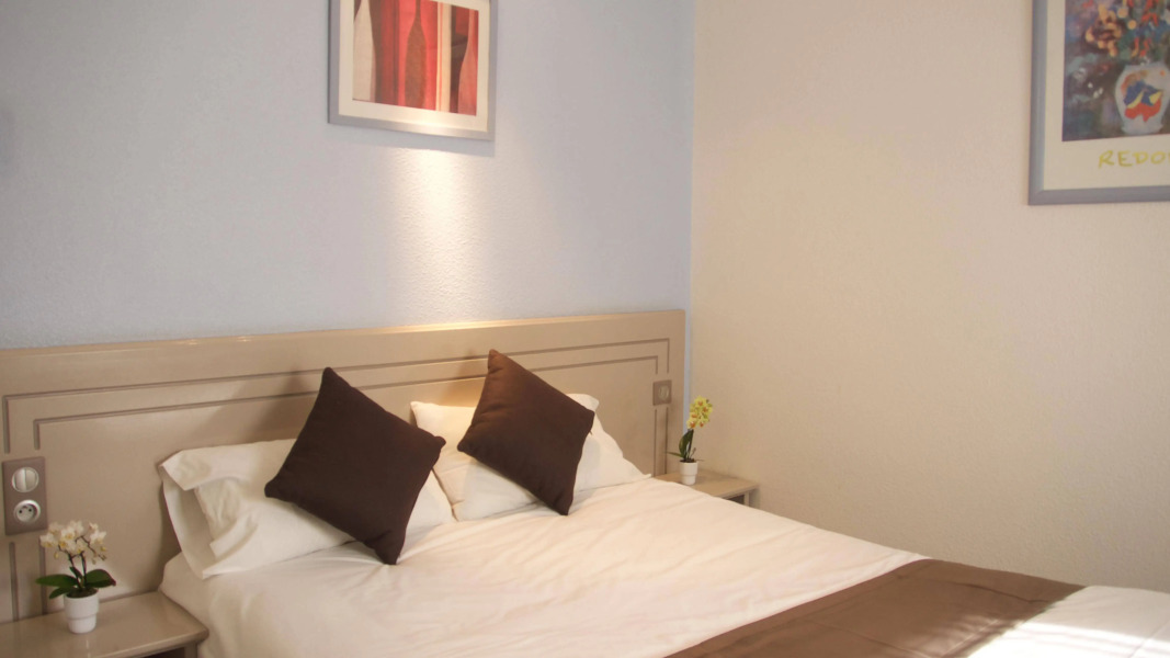 Hôtel Grand Confort Le Moulin Rouge