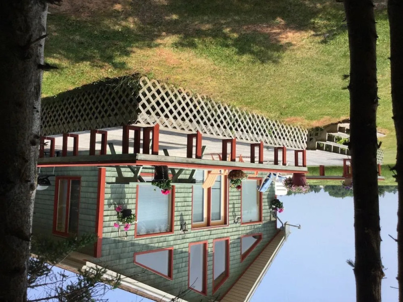 Cable Head Suites & Cottages