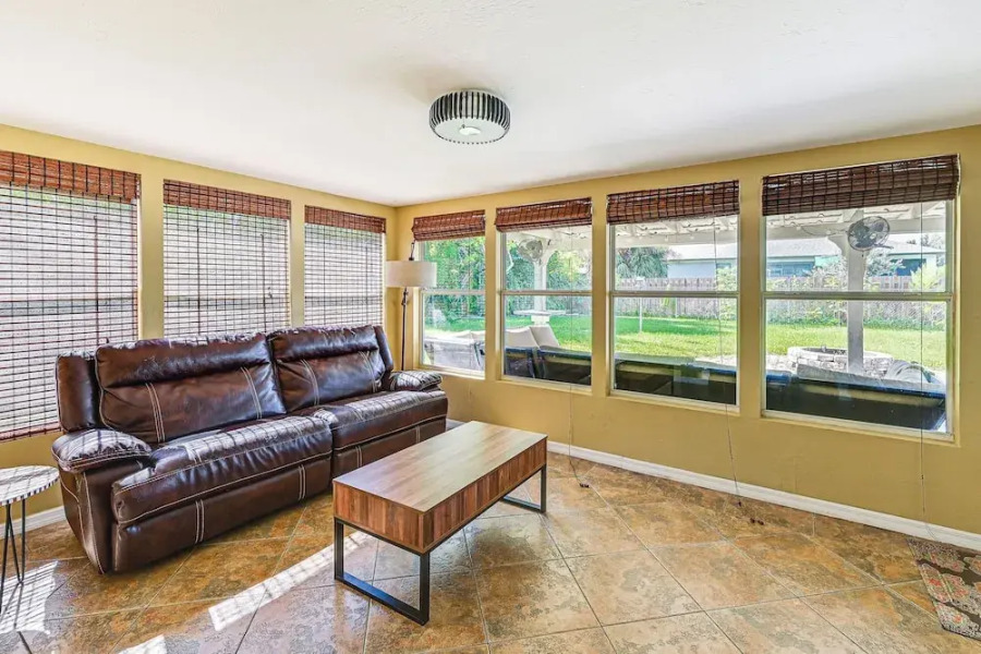 10 Mi to Bonita Beach: Pet-friendly Home w/ Yard!