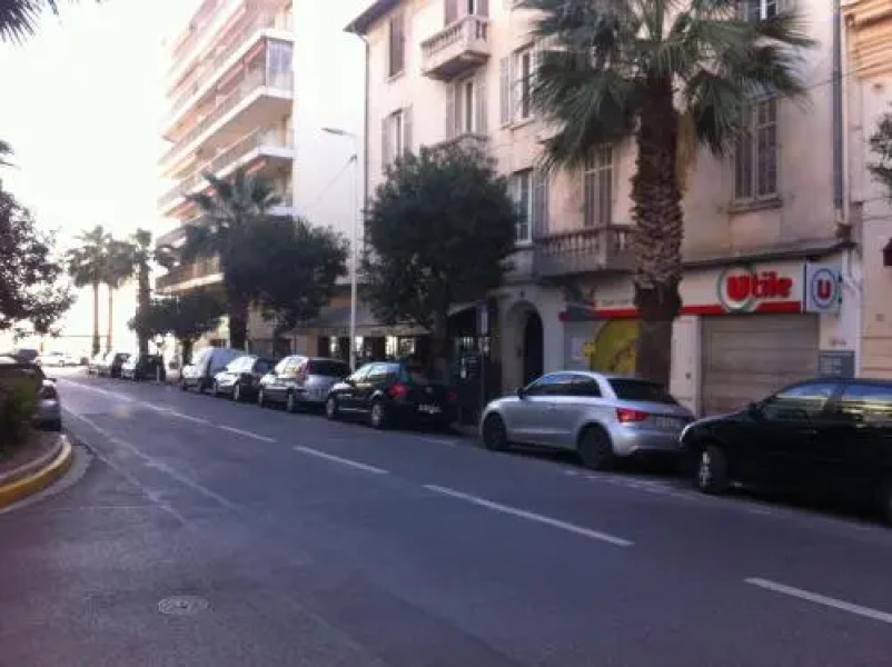 Amiral Courbet Apartment