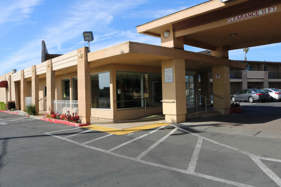 Motel 6 Vallejo, CA – Napa Valley