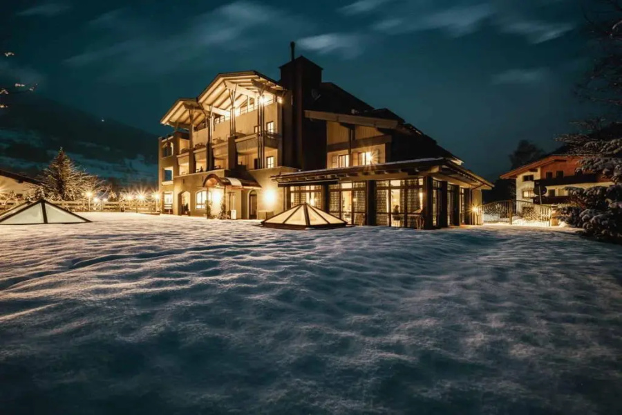 A.nett hotel