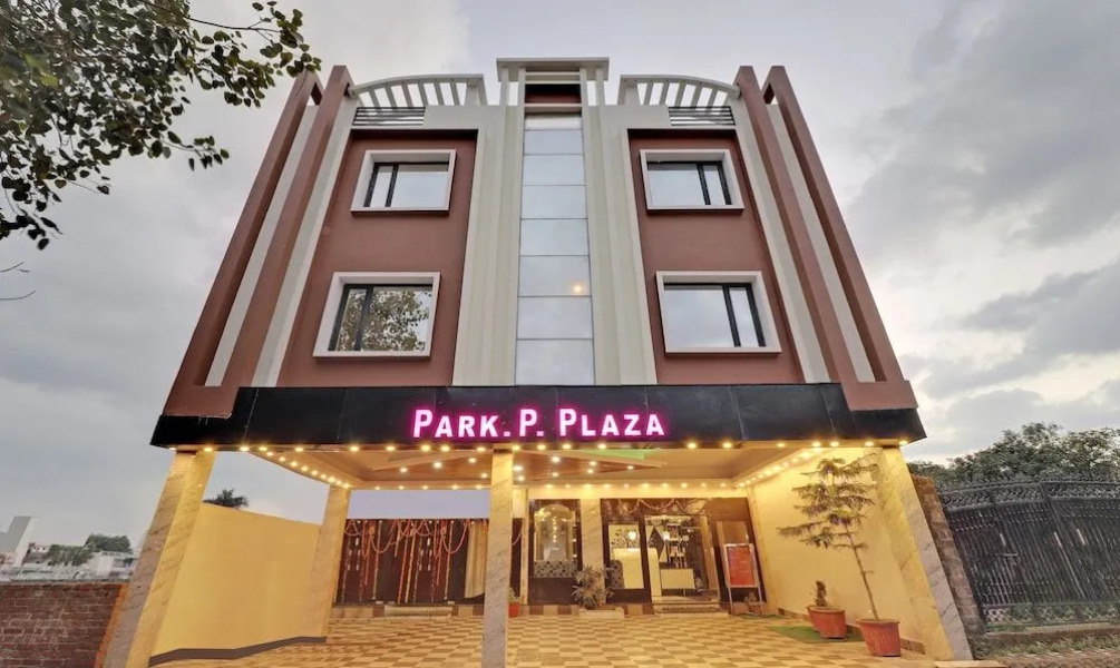 Treebo New Park Premium Plaza