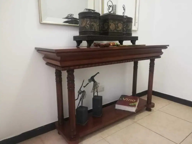 Apartment by airport on way to beach