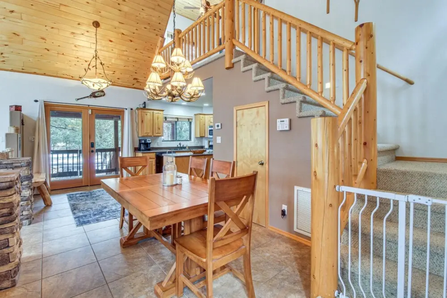 Tranquil Heber-overgaard Cabin w/ Decks & Grill!, Heber