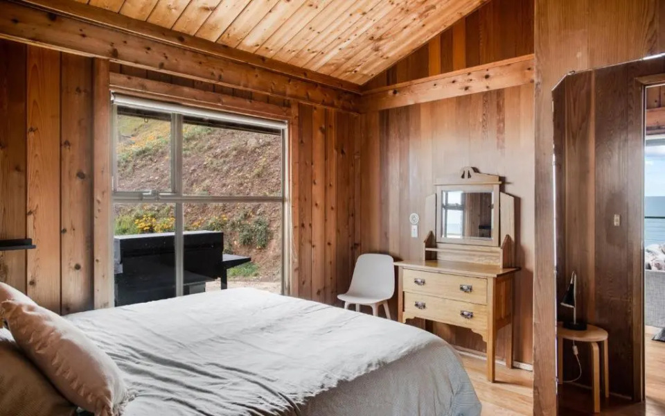 Cliffs End Beach Shack - 105 Gold Coast Drive, Carrickalinga