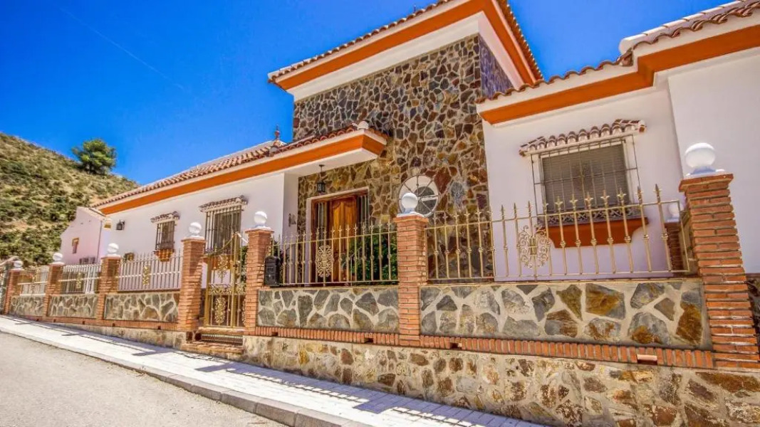 Castillo de la Hazalara Competa by Ruralidays