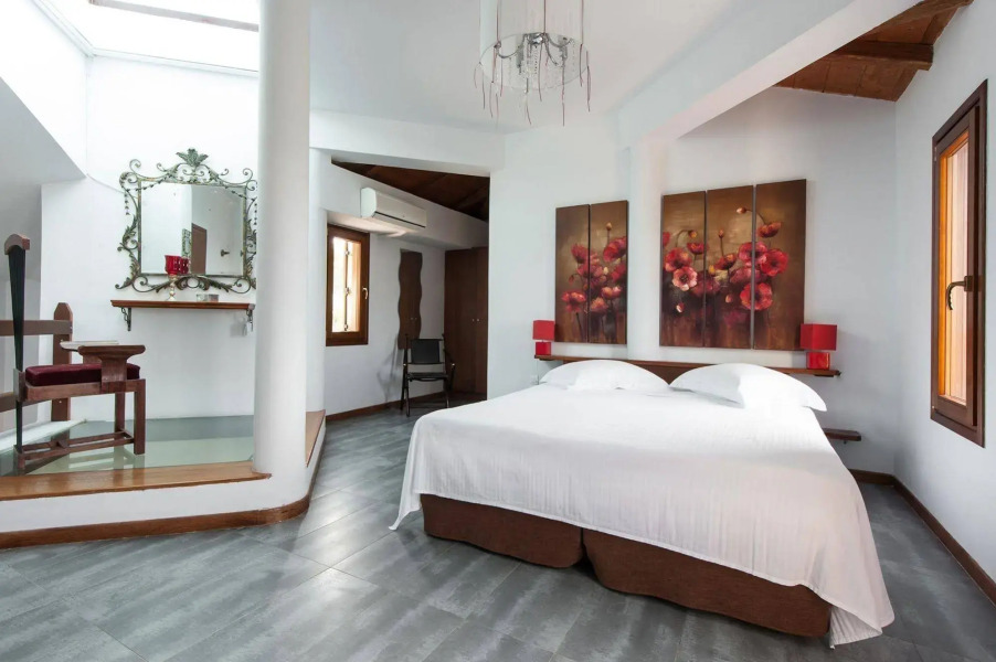 Poikilma Alonissos Villas