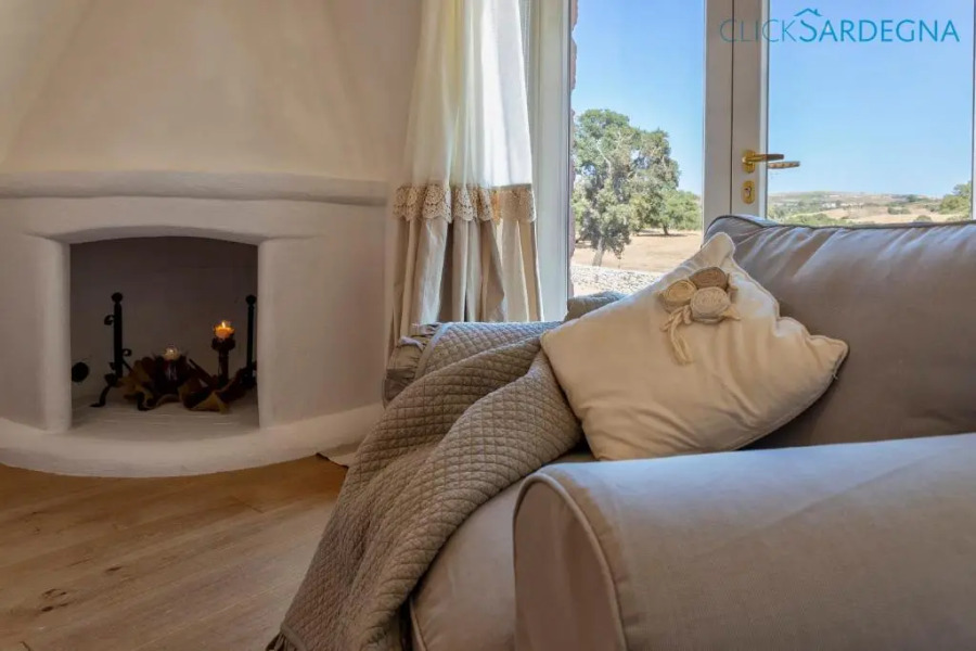 Fabulous Breath-taking Cottage With Pool and Spa