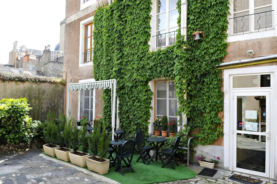 Citôtel le Plat dEtain