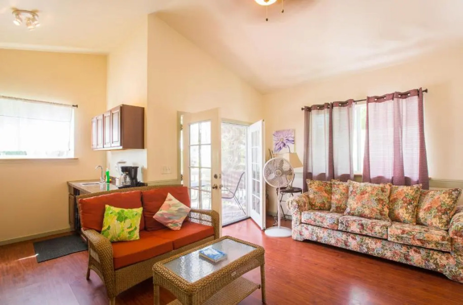 The Dolphin Cottage at Kehena Beach