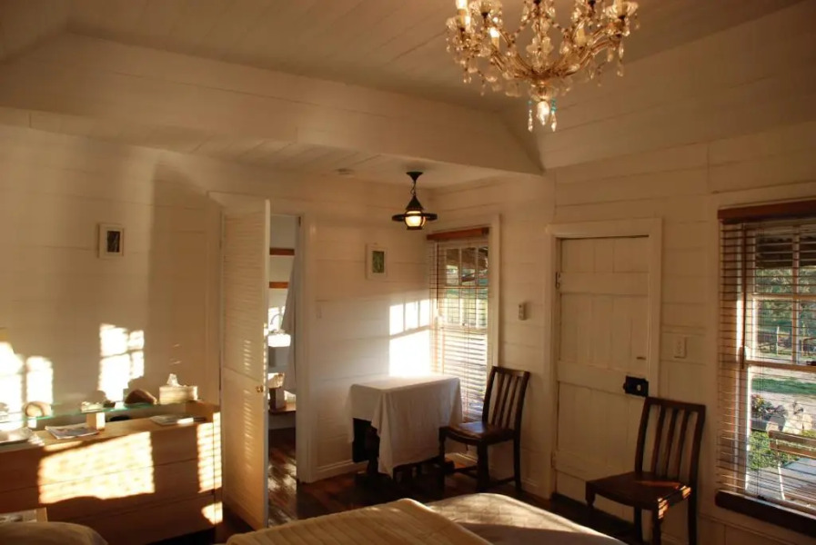 Mancuso Country Cottage Retreat