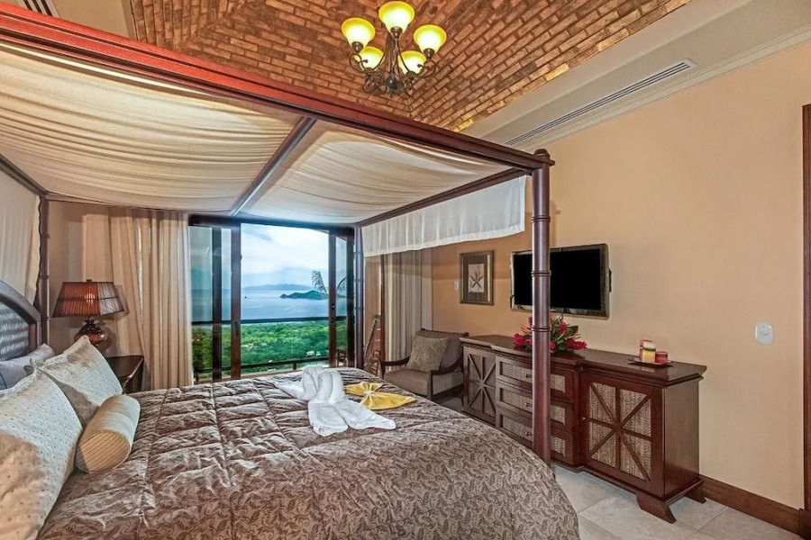 Amazing Ocean View 8 Bedroom Villa