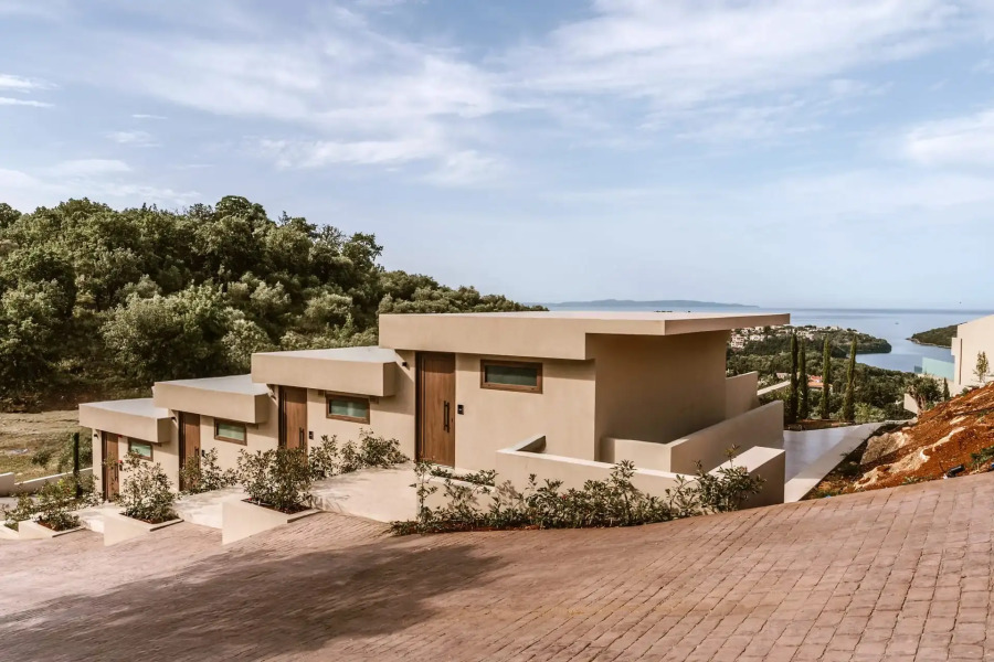 4S Sivota Sun Side Serenity