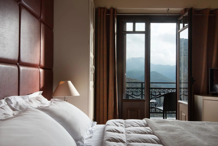 Maniatis Hotels & Resorts