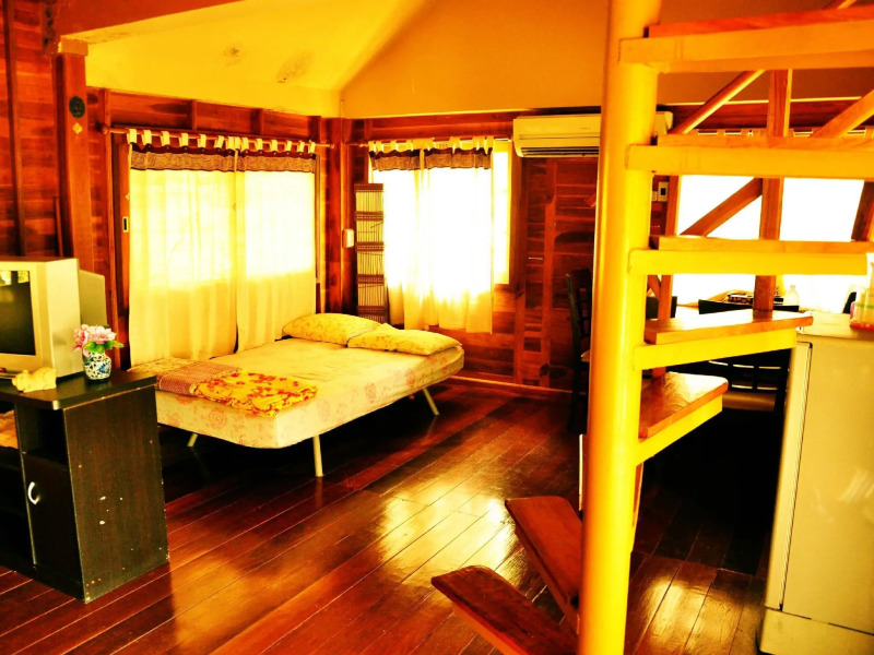 Kaengkrachan Riverside Resort And Camping