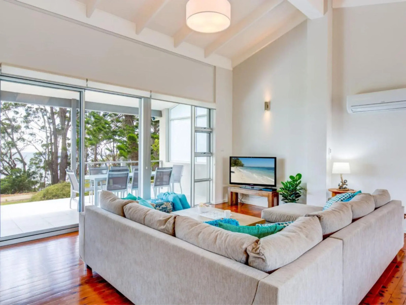 Harlequin Beach House 4pm Check Out Sundays