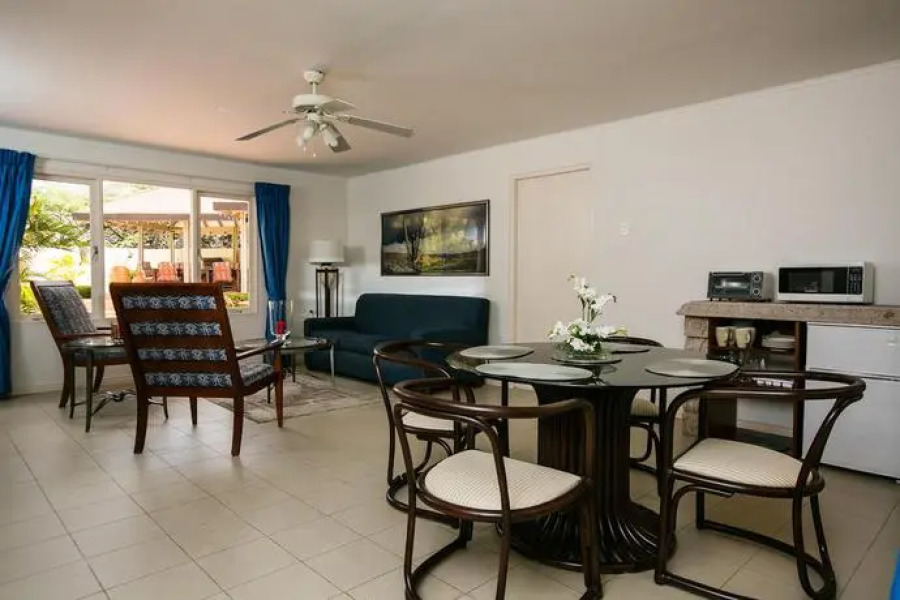 Flat Stone Apartment & Suites