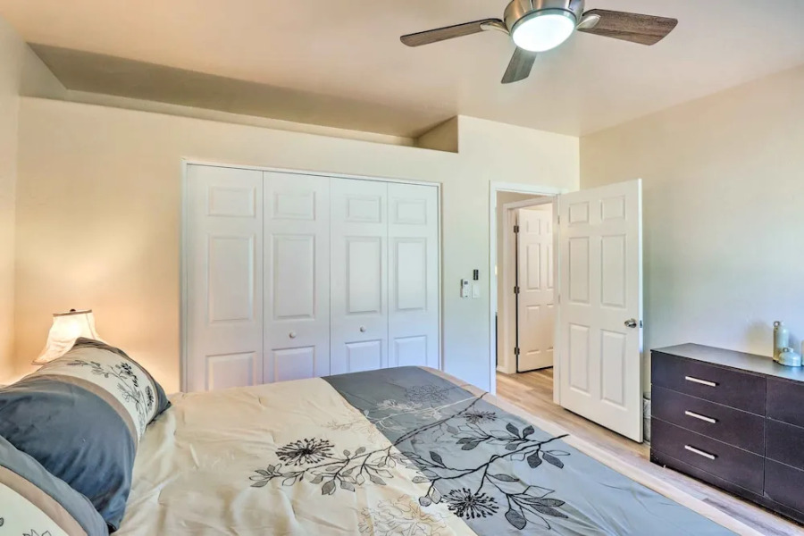 Pet-friendly Heber Escape in the Pines w/ Views!