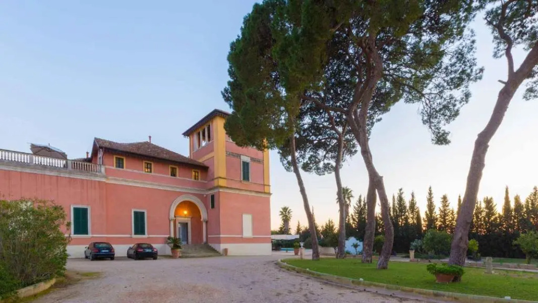 VILLA CAPOZZA 18&2, Emma Villas