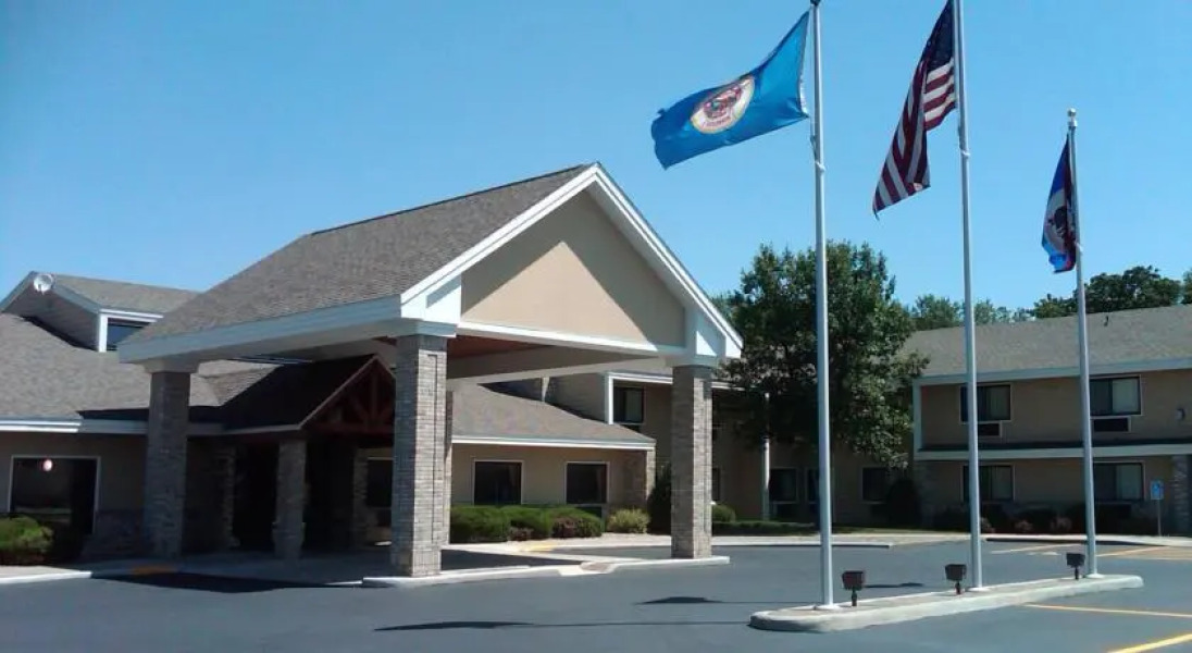 AmericInn Hotel & Suites Owatonna - Conference Center