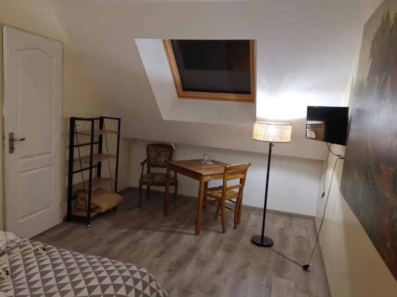 Au milieu d'un jardin fleuri