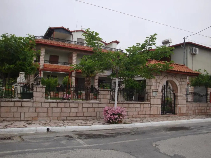 Simos Apartments