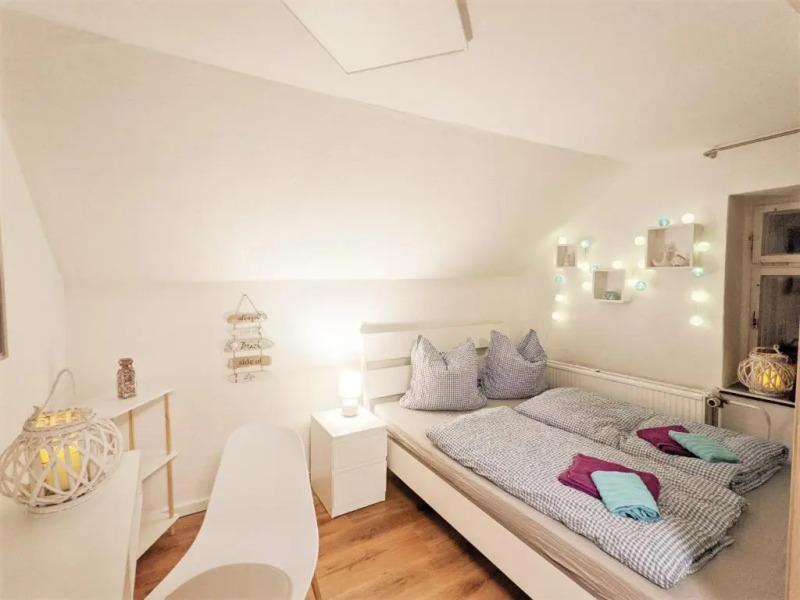 Sommerparadies mit Terrasse, Garten & Pool - H6