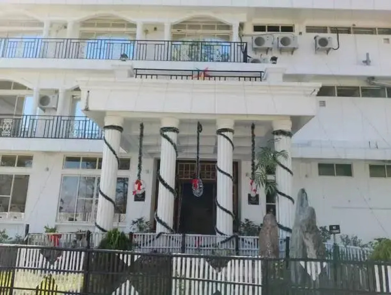 La Nicholas Dei Da Kine Resort