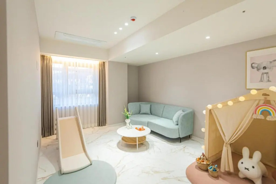 Asherah Villard Aqua Business Hotel