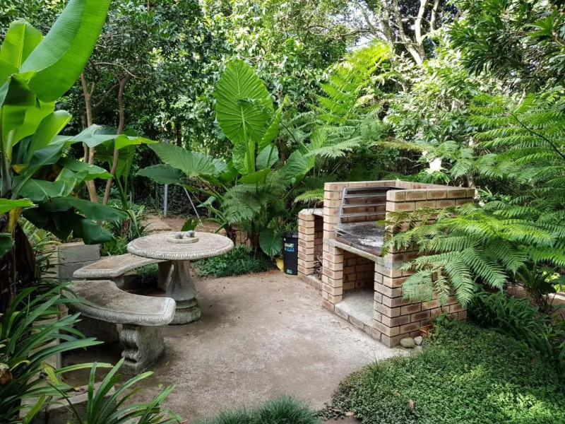 African Dwarf Kingfisher Guesthouse