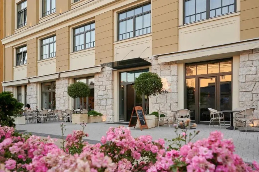 Artis Boutique Hotel