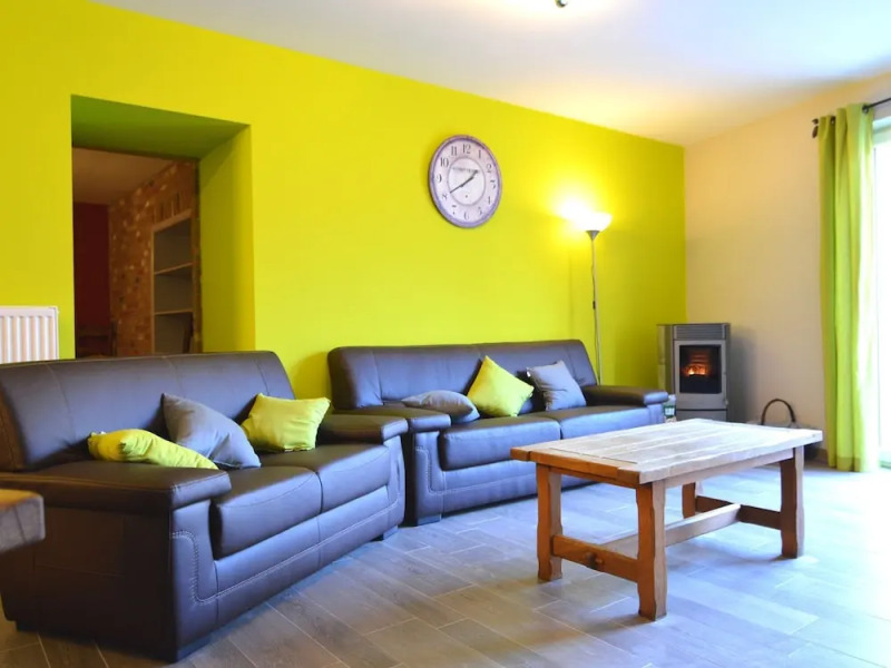 Cozy Holiday home in Theux with Pond